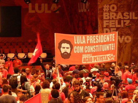 Faixa do DAP no lançamento de Lula Presidente em Contagem/MG