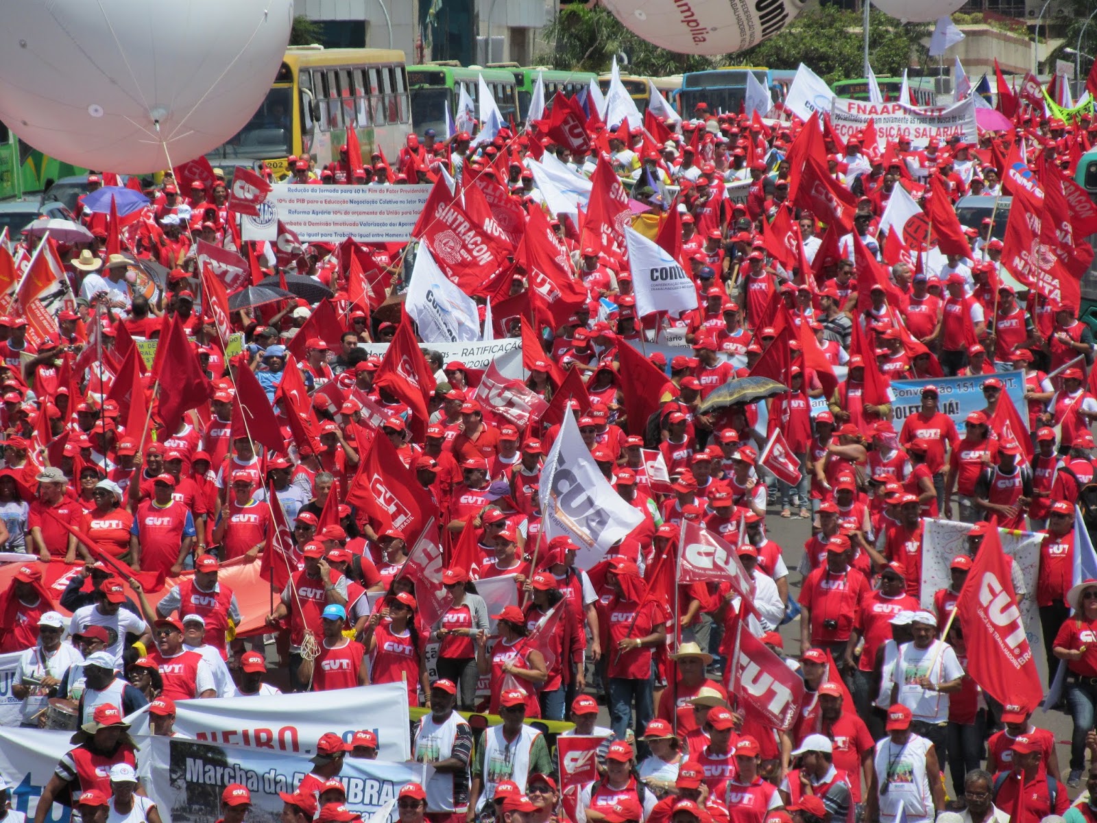 marcha_centrais_mov_sociais_2013