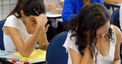 Estudantes fazem prova