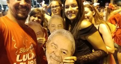 Lula Livre no Carnaval em Navegantes/SC