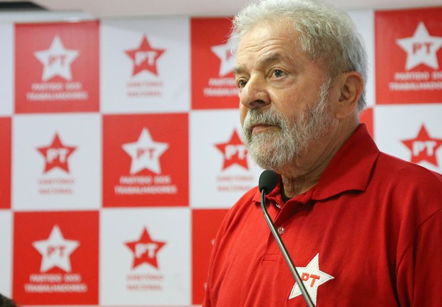 Lula em reunião no Diretório Nacional