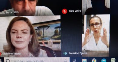 Gleisi e Luísa na Plenária Nacional do DAP