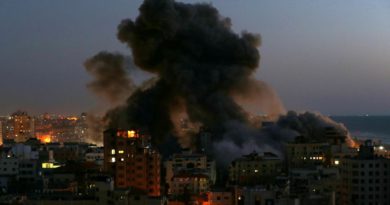 Gaza May 11, 2021. REUTERS/Ibraheem Abu Mustafa