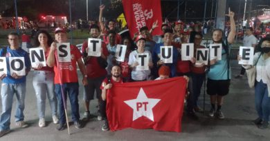 Militantes do DAP no comício de Lula em Nova Iguaçu-RJ