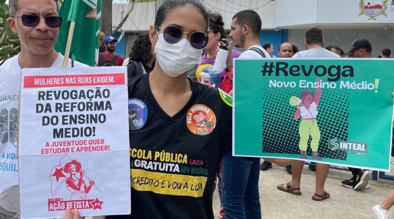 Diálogo e Ação Petista presente na manifestação em Maceió-AL